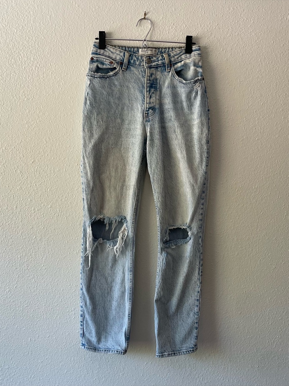 Abercrombie The Dad High Rise Jeans 26R Curve Love Distressed Light Wash